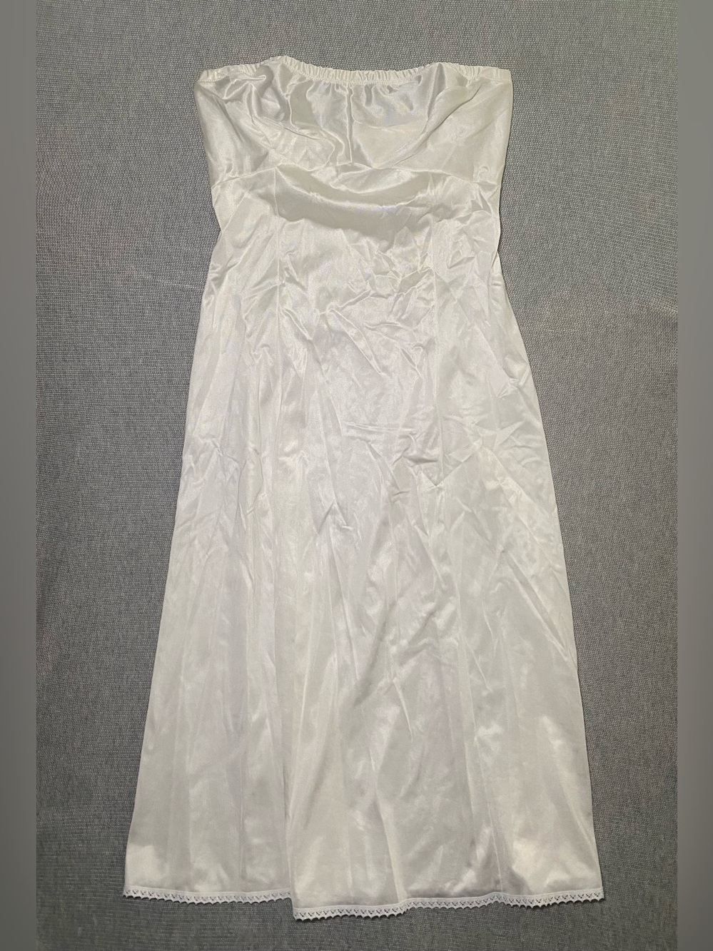 Vintage Ivory Vanity Fair Feminine Nylon Strapless Full Slip Dress 32